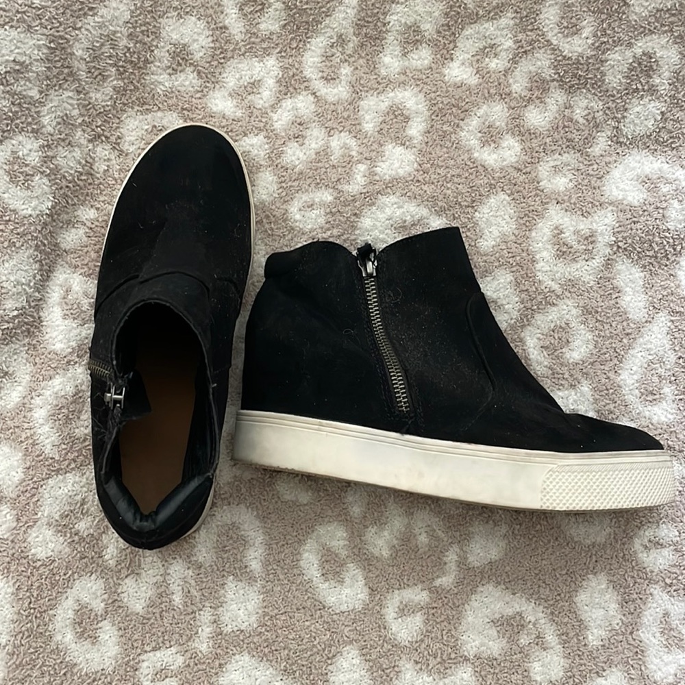 Black suede sneakers